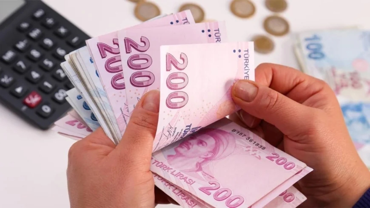 Aylık 7.326 TL yardım kimliğiyle başvuran herkese veriliyor